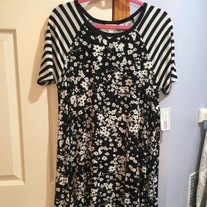 LuLaRoe Carly, NWT
